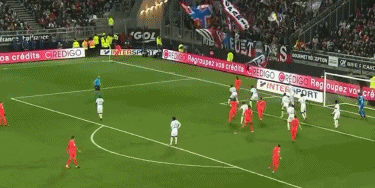 半场：拜仁2-0海登海姆，斯塔尼希奇、奥利塞破门（半场战报：拜仁2-0领先海登海姆，斯塔尼希奇与奥利塞建功）