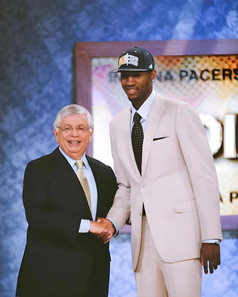 教练被骂上热搜，赛后回应亮了（教练挨骂冲上热搜，赛后回应出彩）