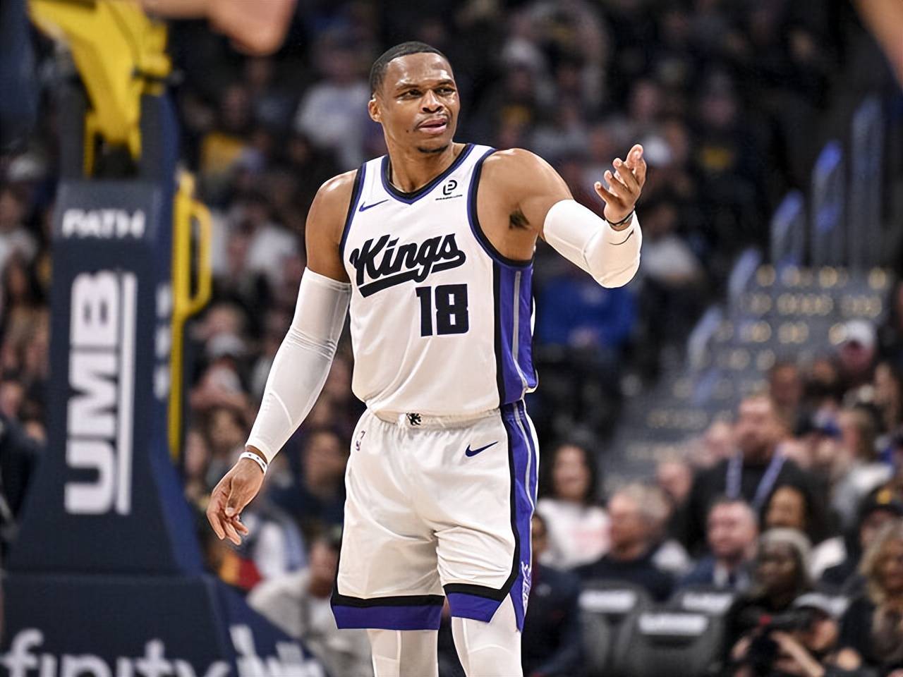 C罗发专访预告片：乔治娜问我要戒指；我资产早就超10亿美元（C罗预热专访：乔治娜催要戒指；身家早破10亿美元）