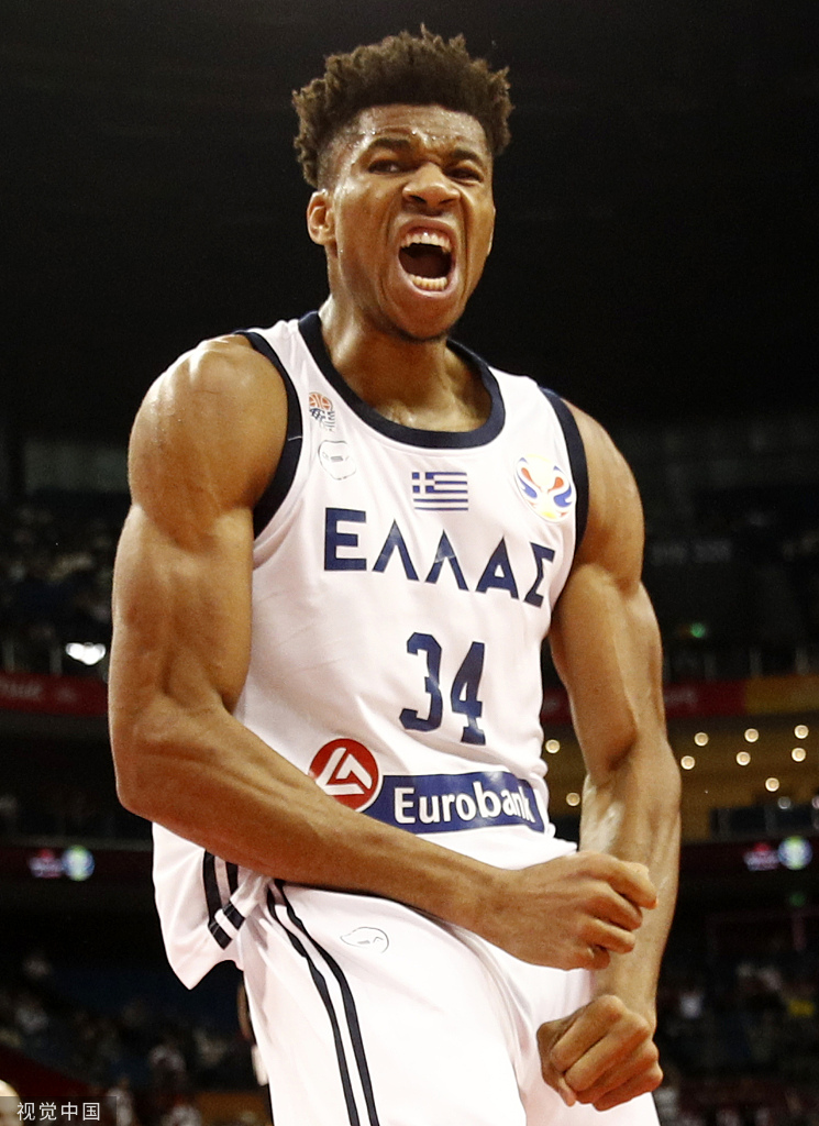 弗赖堡2-1圣保利，马克西米利安-埃格施泰因、铃木唯人破门（弗赖堡2-1力克圣保利：马克西米利安-埃格施泰因、铃木唯人各入一球）