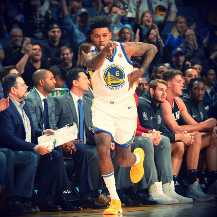 万项：距离理想中的球员还差很多；最后两场比赛不会放松（万项：离理想中的自己仍差很远，余下两战绝不松懈）