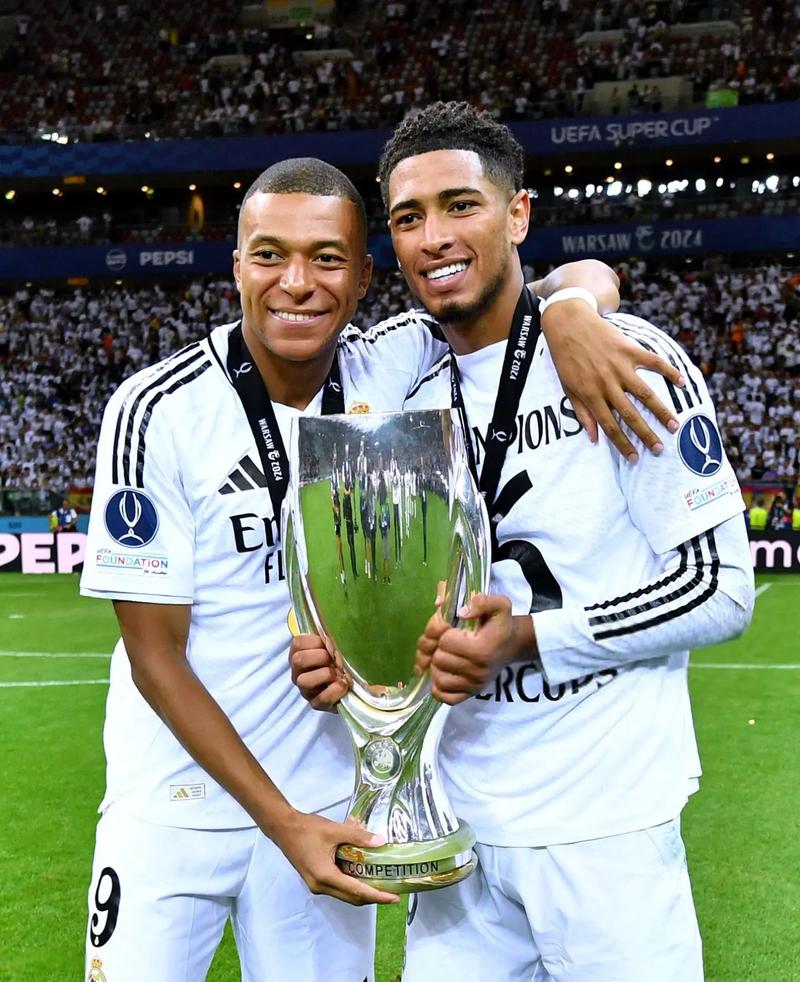 李磊：这赛季我们有争取双冠的机会，但很可惜没有拿到