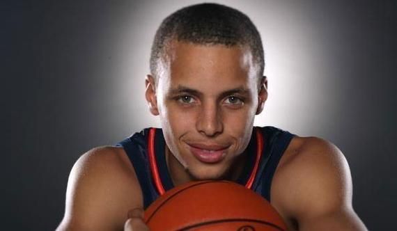 孔德的双重失误导致巴塞罗那开局落后，但随后他用助攻弥补了错误（孔德连犯两错致巴萨早早落后，随后用助攻将功补过）