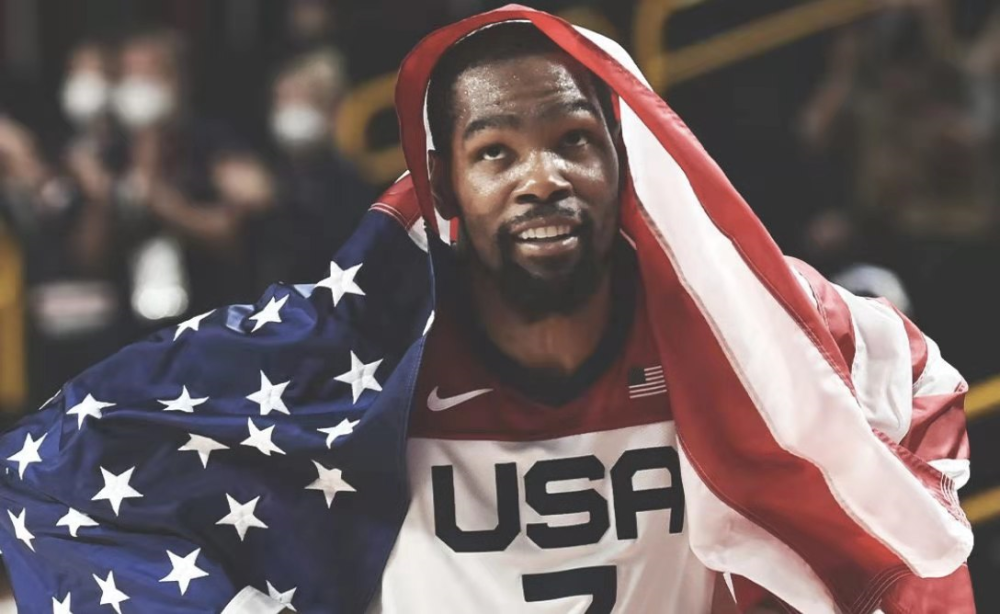 国脚庆祝破门动作刷屏社交媒体（国脚破门庆祝动作火遍社交平台）